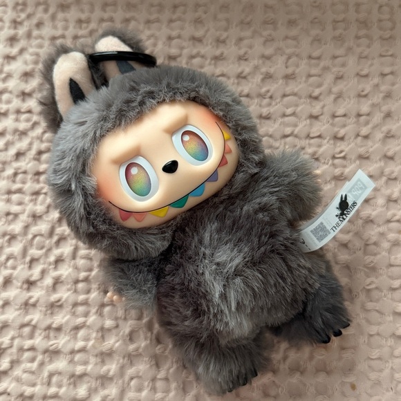 Authentic SECRET Big into Energy Labubu from PopMart-Rare Drawstring bag - Picture 7 of 11